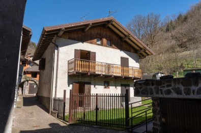 Villetta a Azzone (Bg) Cod. 37530