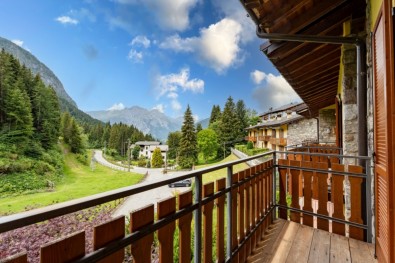 Doppio livello a Spiazzi di Gromo (Bg) Cod. 37538